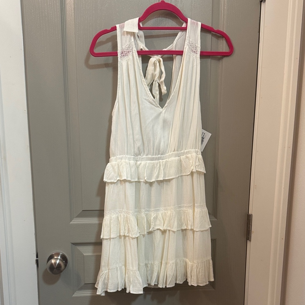 Elegant Cream Sleeveless Dress
